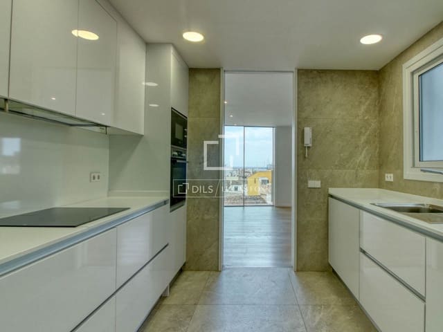 3 bedroom Apartment for rent in Palma de Mallorca - € 3,600 (Ref: 9965669)