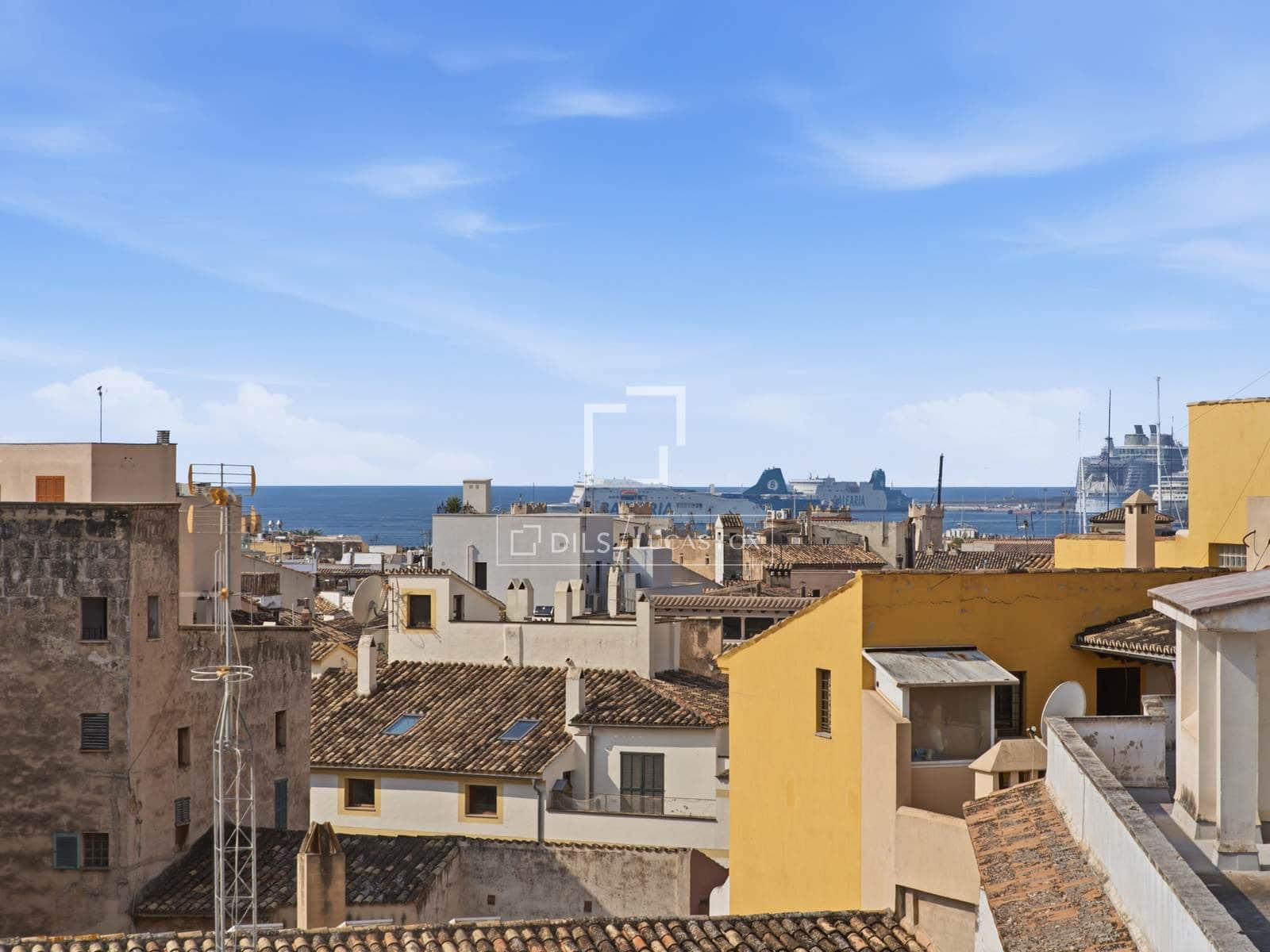 3 bedroom Apartment for rent in Palma de Mallorca - € 3,600 (Ref: 9965669)
