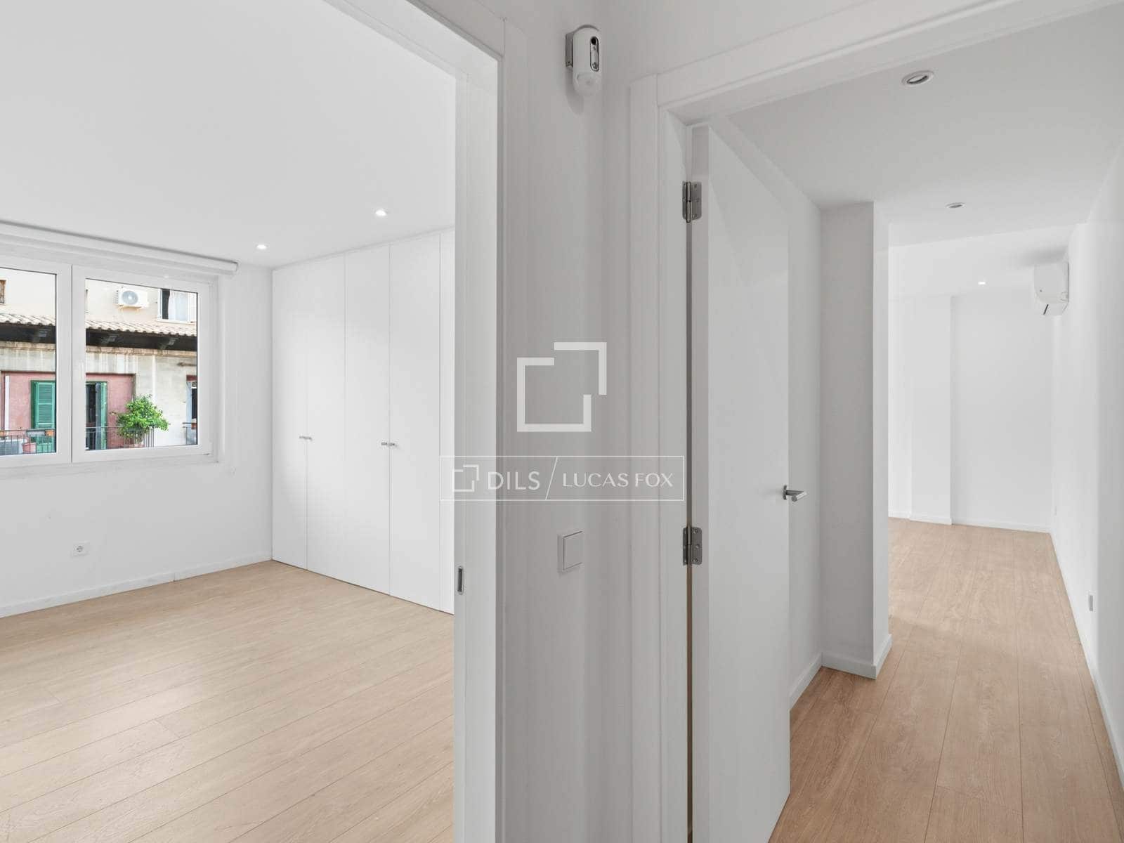 3 bedroom Apartment for rent in Palma de Mallorca - € 3,600 (Ref: 9965669)