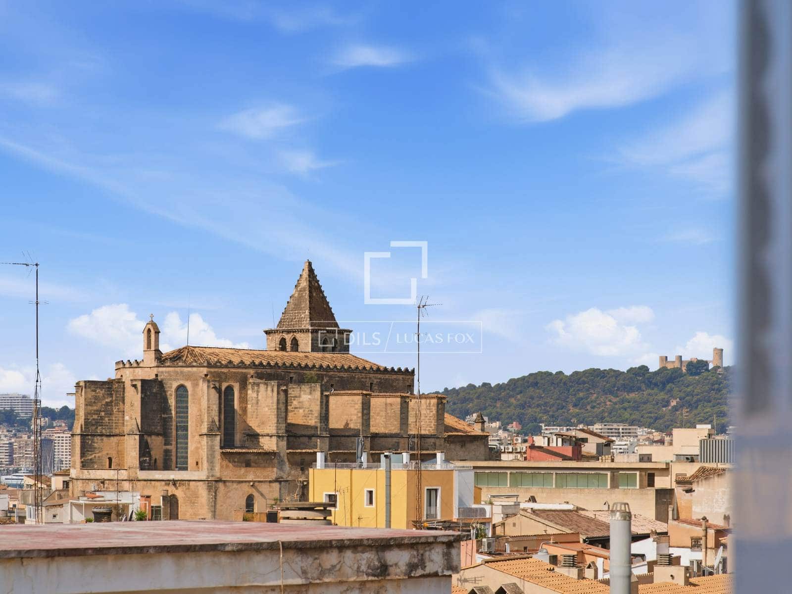 3 bedroom Apartment for rent in Palma de Mallorca - € 3,600 (Ref: 9965669)