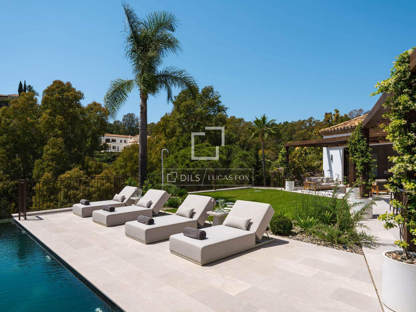 6 bedroom Villa for sale in Marbella with pool garage - € 8,795,000 (Ref: 9965779)