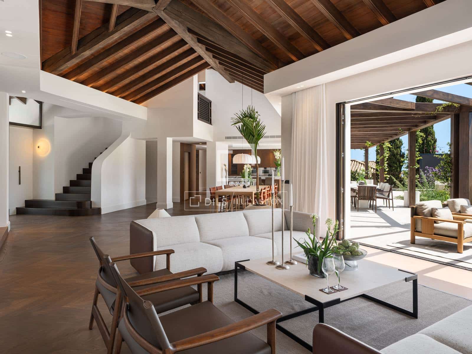6 bedroom Villa for sale in Marbella with pool garage - € 8,795,000 (Ref: 9965779)