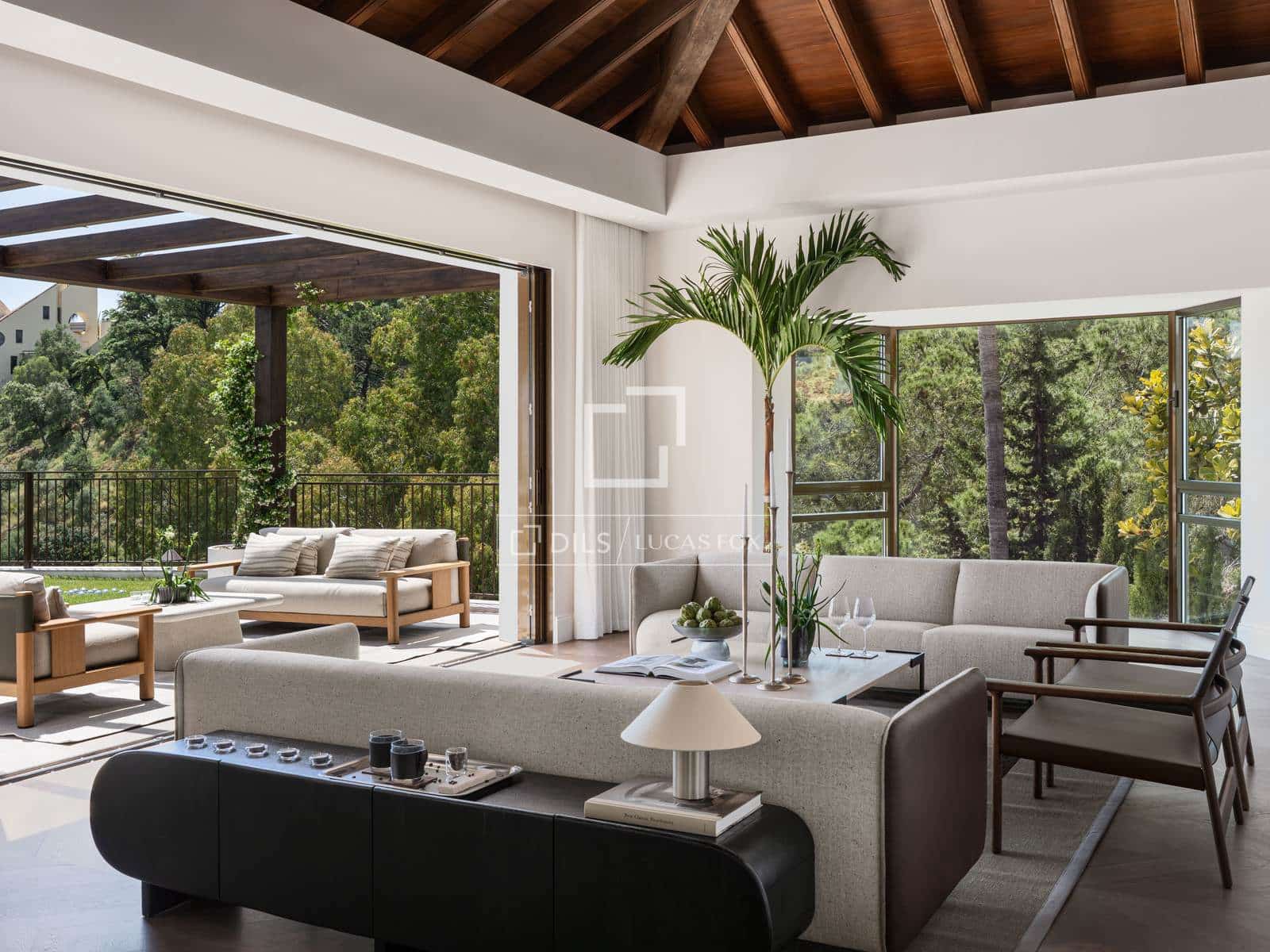 6 bedroom Villa for sale in Marbella with pool garage - € 8,795,000 (Ref: 9965779)