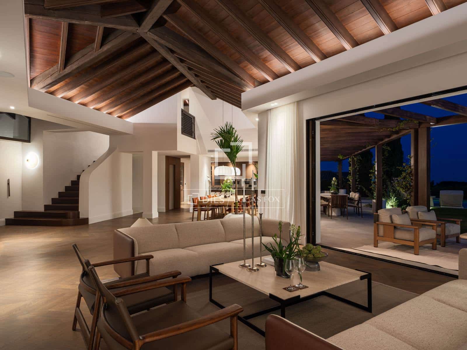 6 bedroom Villa for sale in Marbella with pool garage - € 8,795,000 (Ref: 9965779)