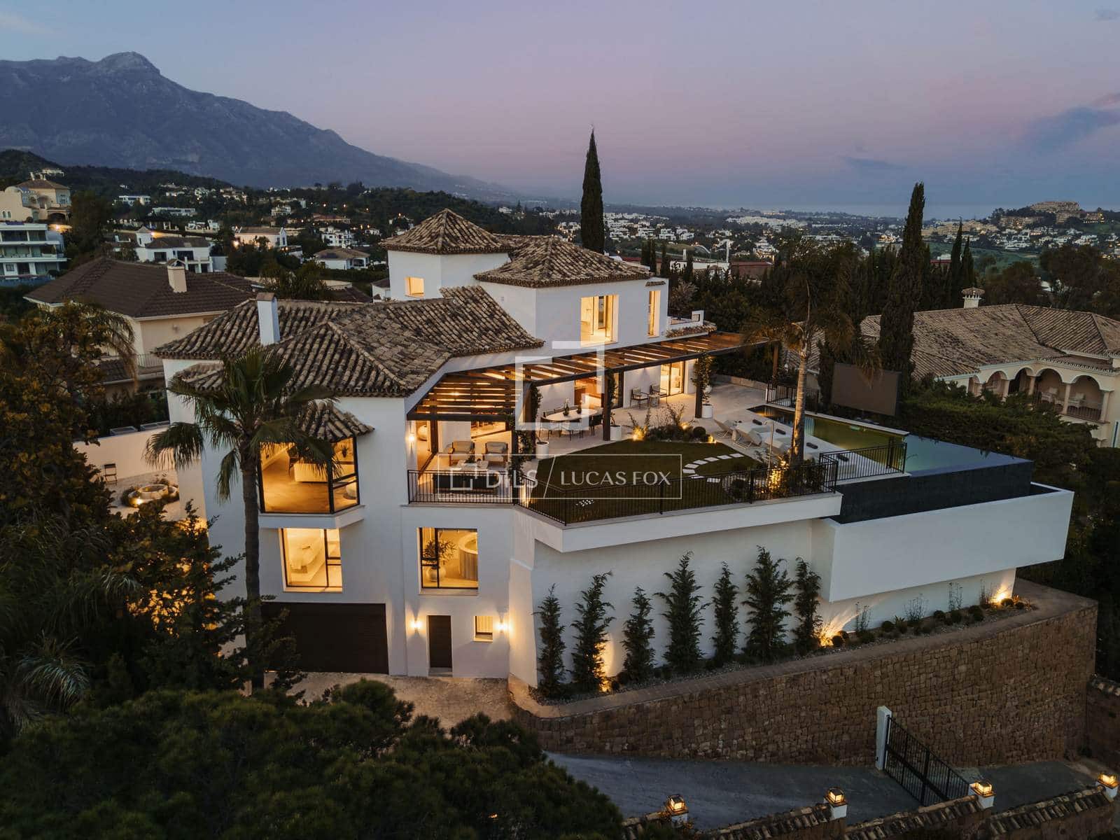 6 bedroom Villa for sale in Marbella with pool garage - € 8,795,000 (Ref: 9965779)