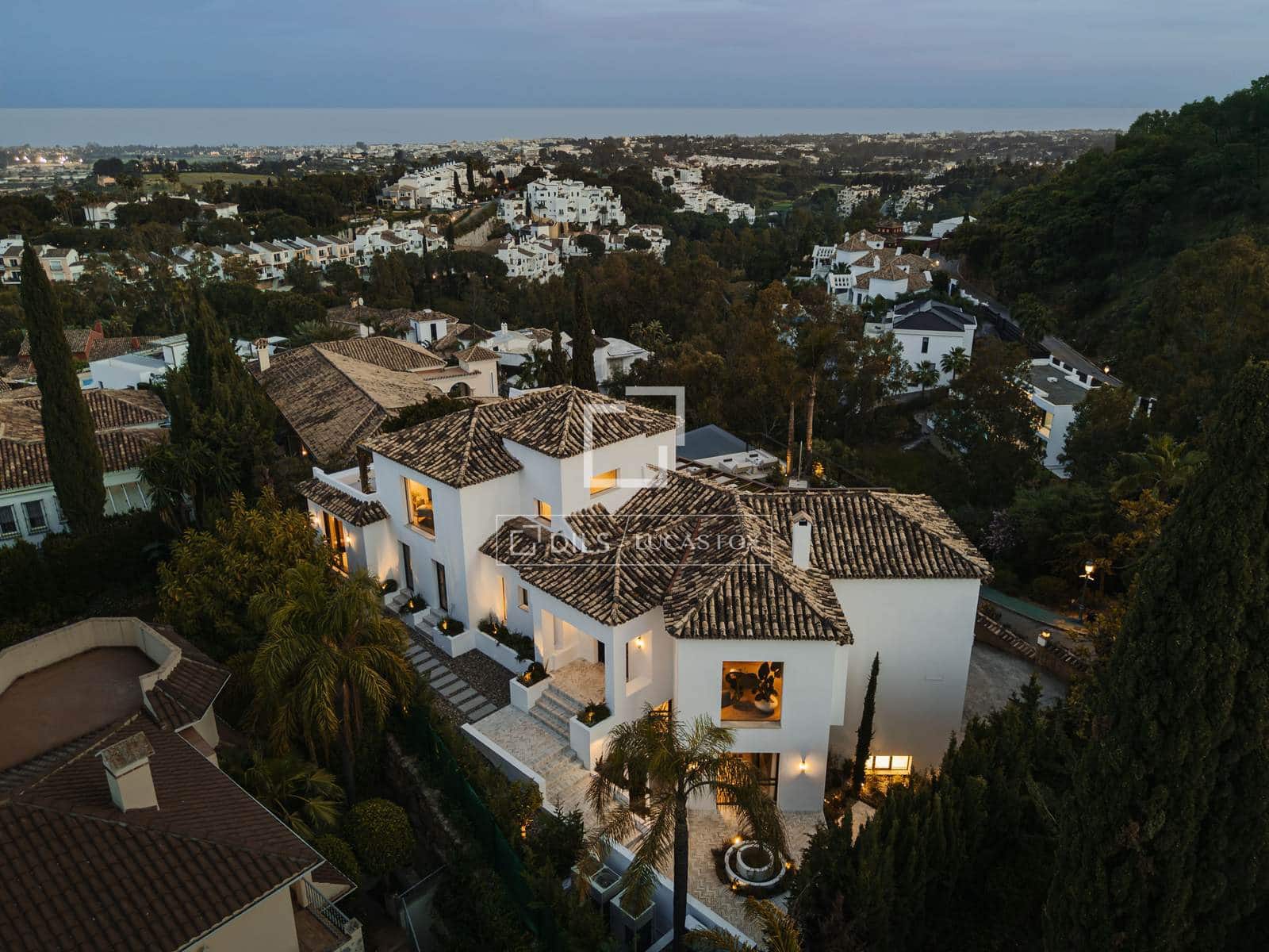 6 bedroom Villa for sale in Marbella with pool garage - € 8,795,000 (Ref: 9965779)