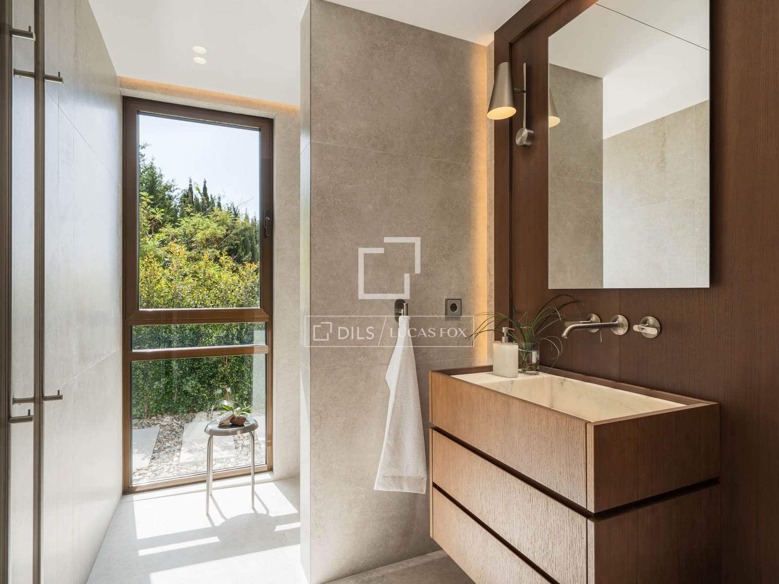 6 bedroom Villa for sale in Marbella with pool garage - € 8,795,000 (Ref: 9965779)