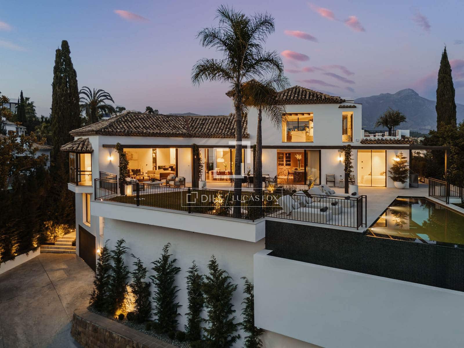 6 bedroom Villa for sale in Marbella with pool garage - € 8,795,000 (Ref: 9965779)