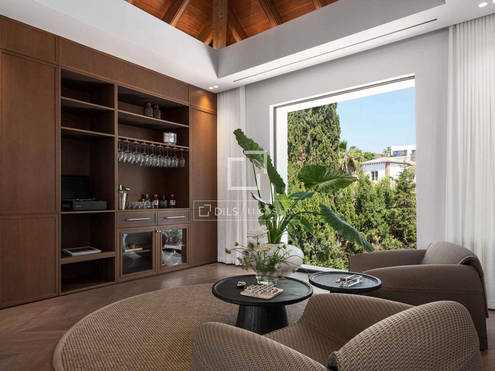 6 bedroom Villa for sale in Marbella with pool garage - € 8,795,000 (Ref: 9965779)