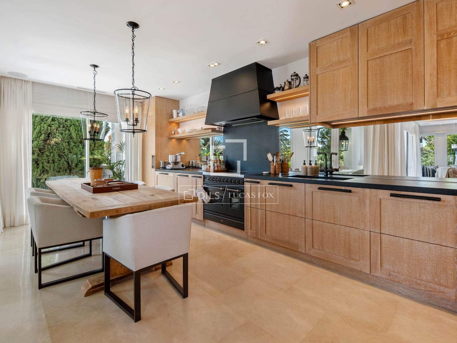 1 Zimmer Apartment zu verkaufen in Marbella mit Pool Garage - 3.500.000 € (Ref: 9965780)