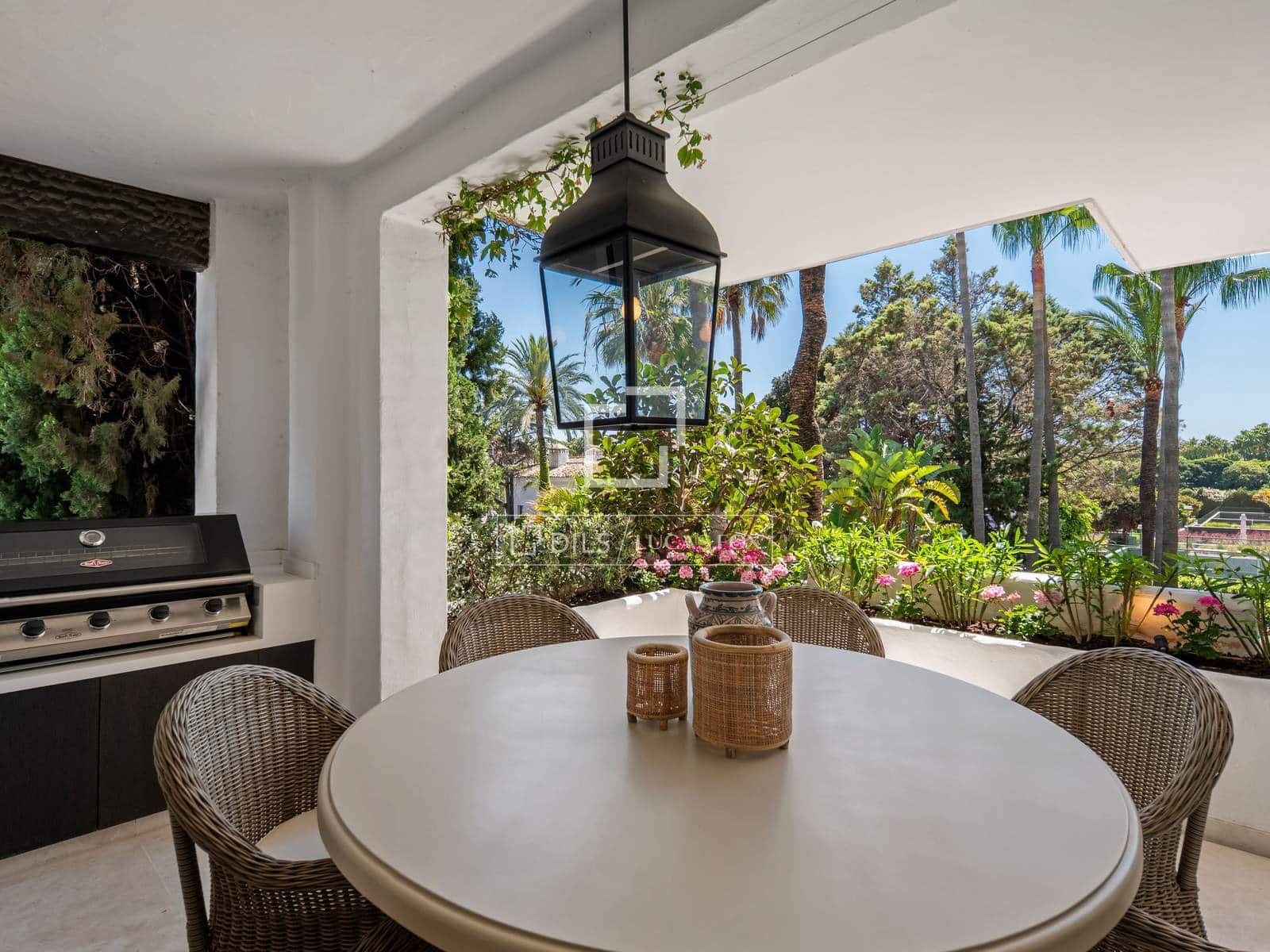 1 Zimmer Apartment zu verkaufen in Marbella mit Pool Garage - 3.500.000 € (Ref: 9965780)