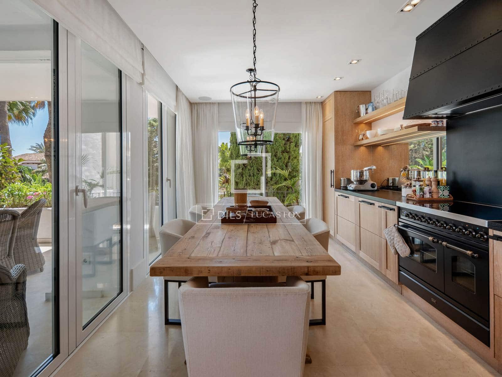 1 Zimmer Apartment zu verkaufen in Marbella mit Pool Garage - 3.500.000 € (Ref: 9965780)