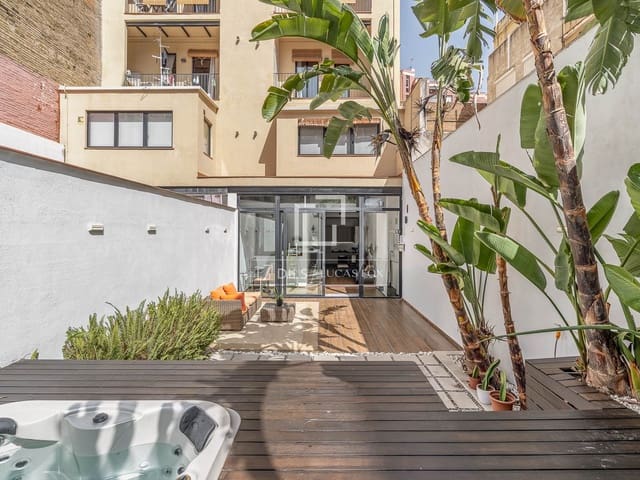 2 soverom Leilighet til salgs i Barcelona by med svømmebasseng - € 650 000 (Ref: 9965781)