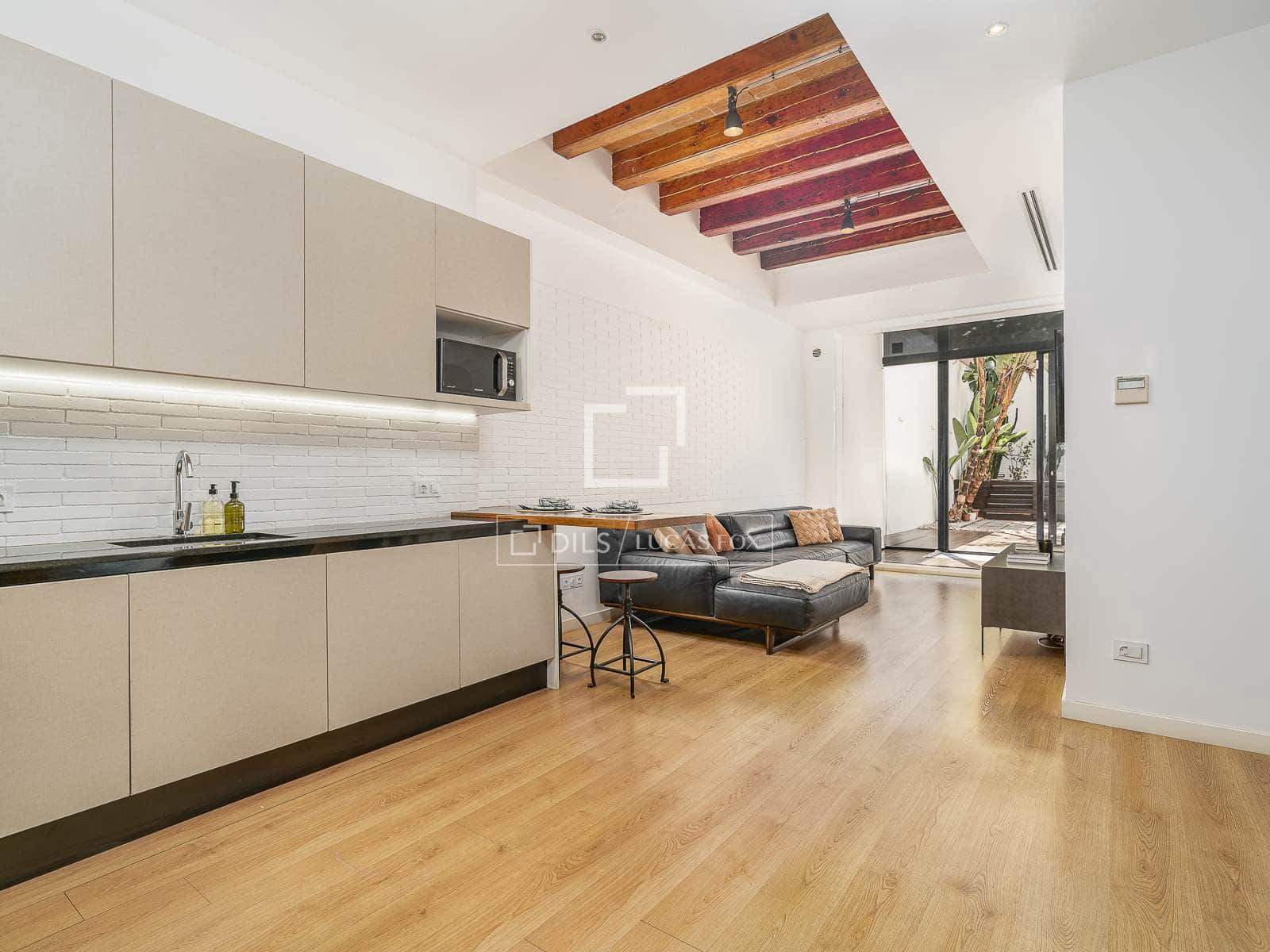 2 soverom Leilighet til salgs i Barcelona by med svømmebasseng - € 650 000 (Ref: 9965781)