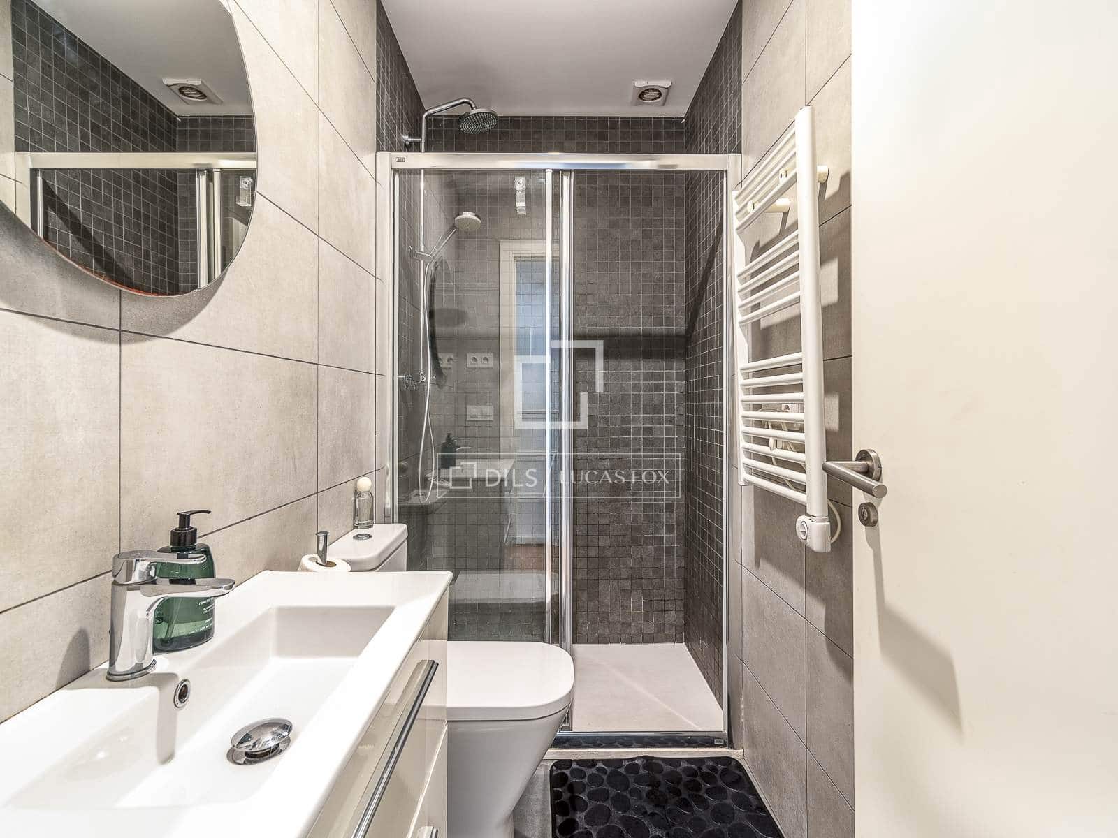 2 soverom Leilighet til salgs i Barcelona by med svømmebasseng - € 650 000 (Ref: 9965781)