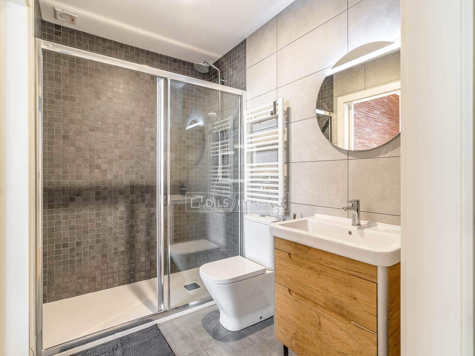 2 soverom Leilighet til salgs i Barcelona by med svømmebasseng - € 650 000 (Ref: 9965781)