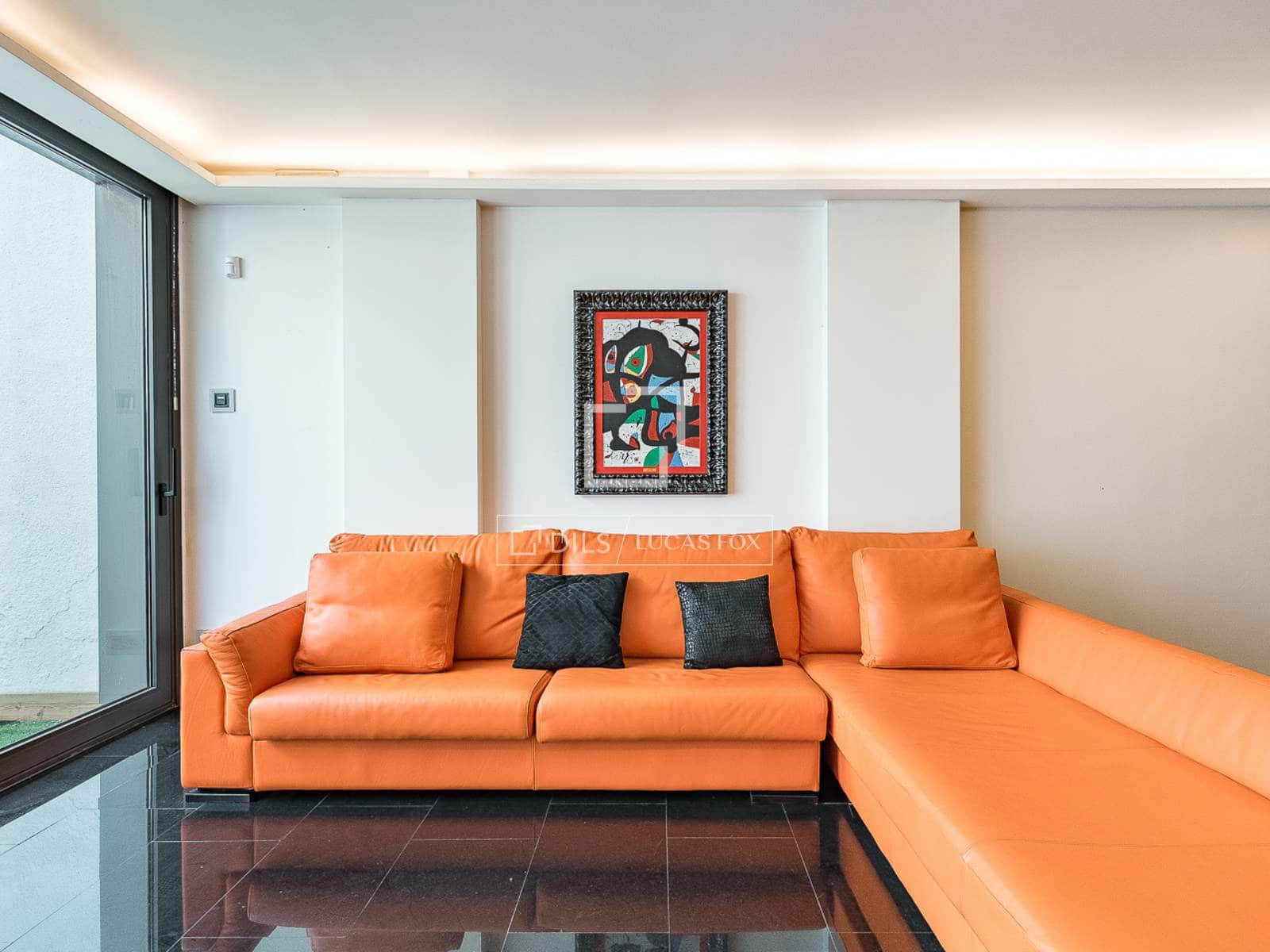 4 bedroom Villa for sale in Barcelona city with pool garage - € 1,300,000 (Ref: 9965782)