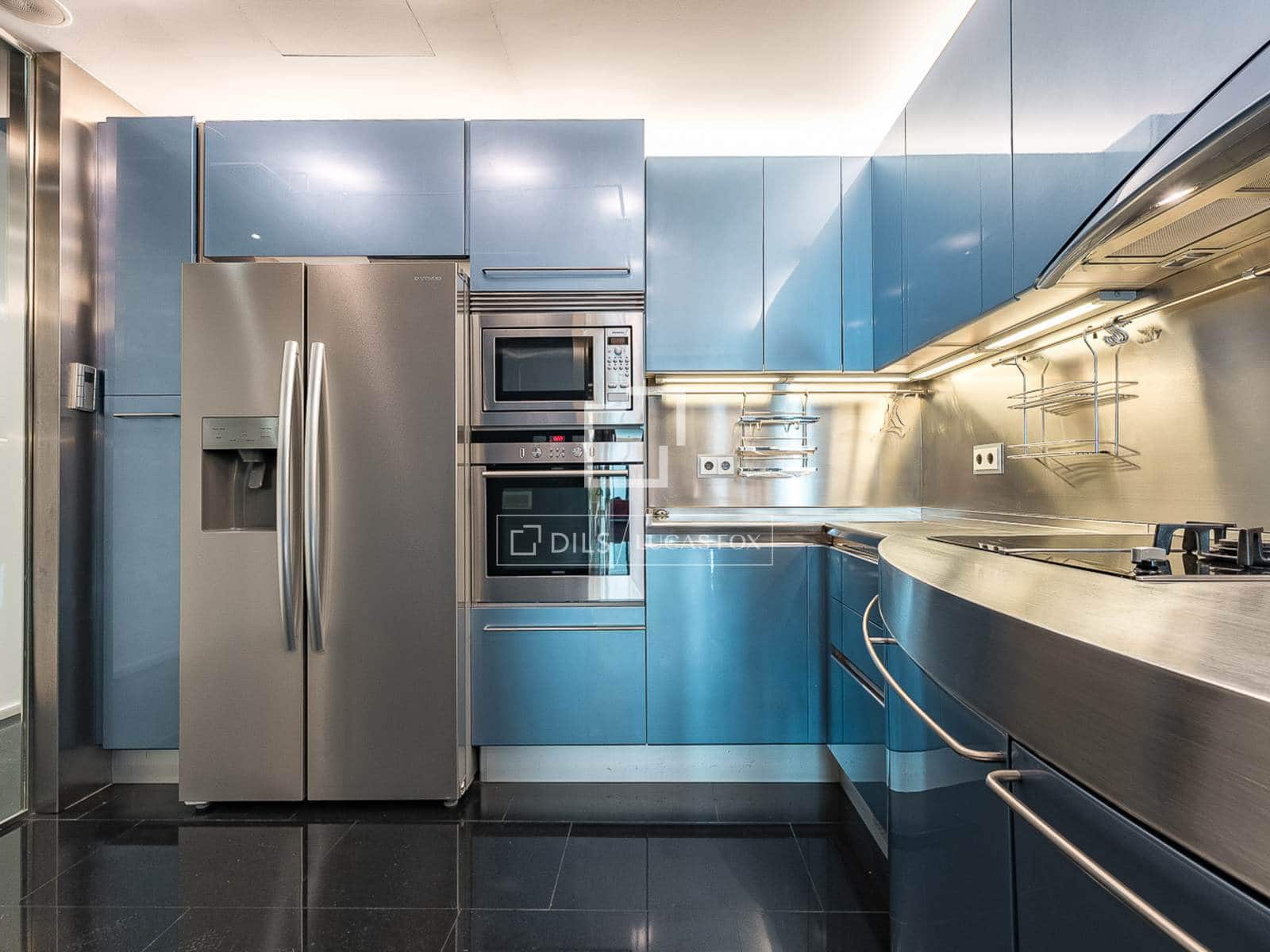 4 bedroom Villa for sale in Barcelona city with pool garage - € 1,300,000 (Ref: 9965782)