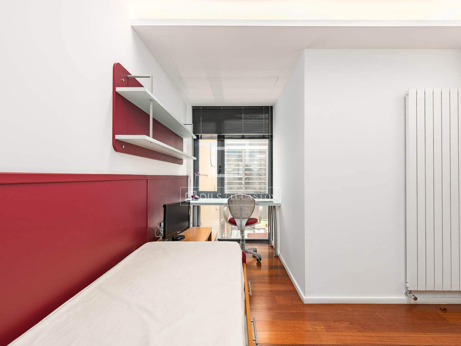 4 bedroom Villa for sale in Barcelona city with pool garage - € 1,300,000 (Ref: 9965782)