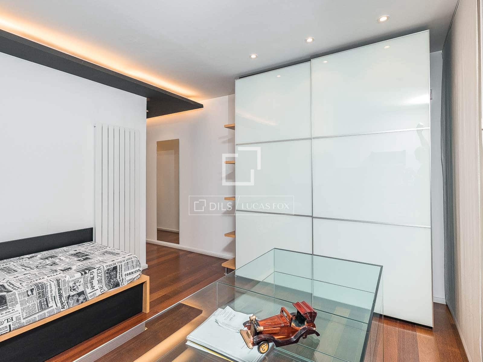 4 bedroom Villa for sale in Barcelona city with pool garage - € 1,300,000 (Ref: 9965782)