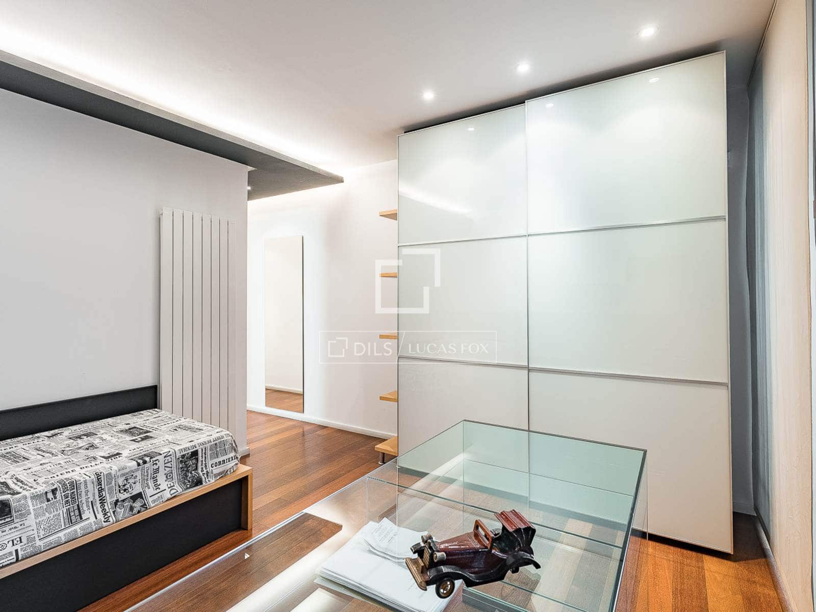 4 bedroom Villa for sale in Barcelona city with pool garage - € 1,300,000 (Ref: 9965782)