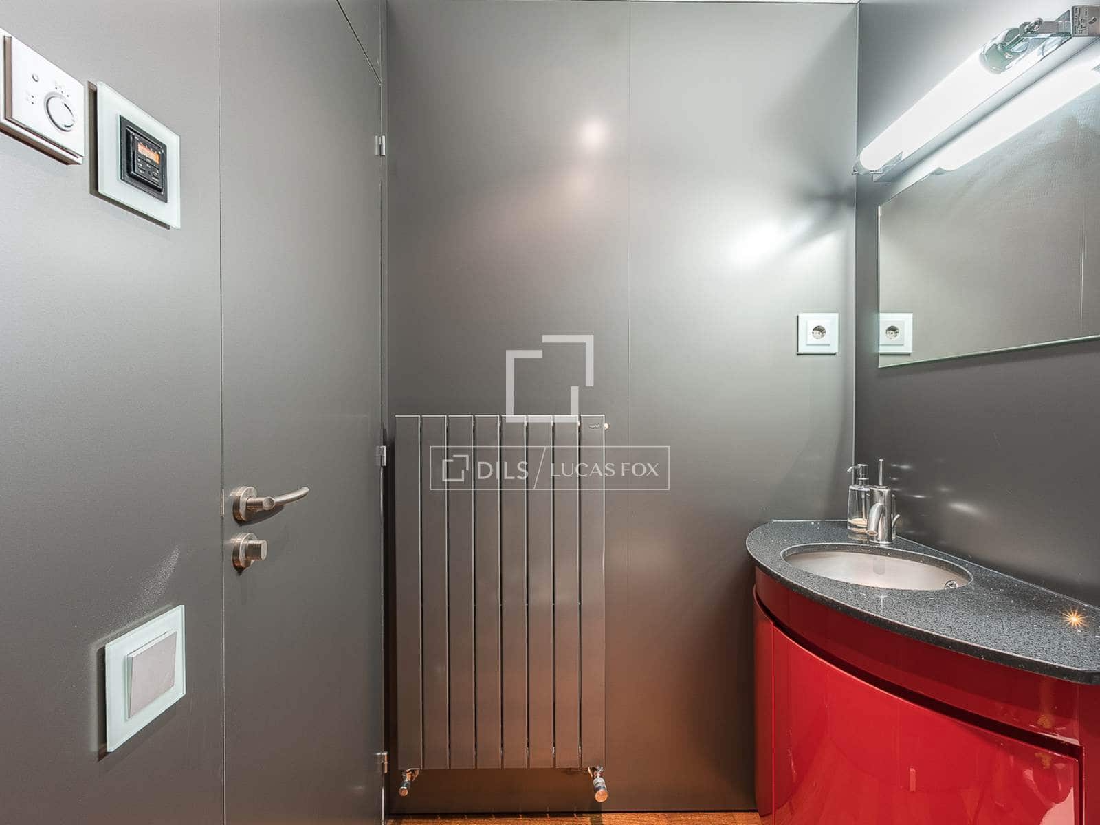 4 bedroom Villa for sale in Barcelona city with pool garage - € 1,300,000 (Ref: 9965782)
