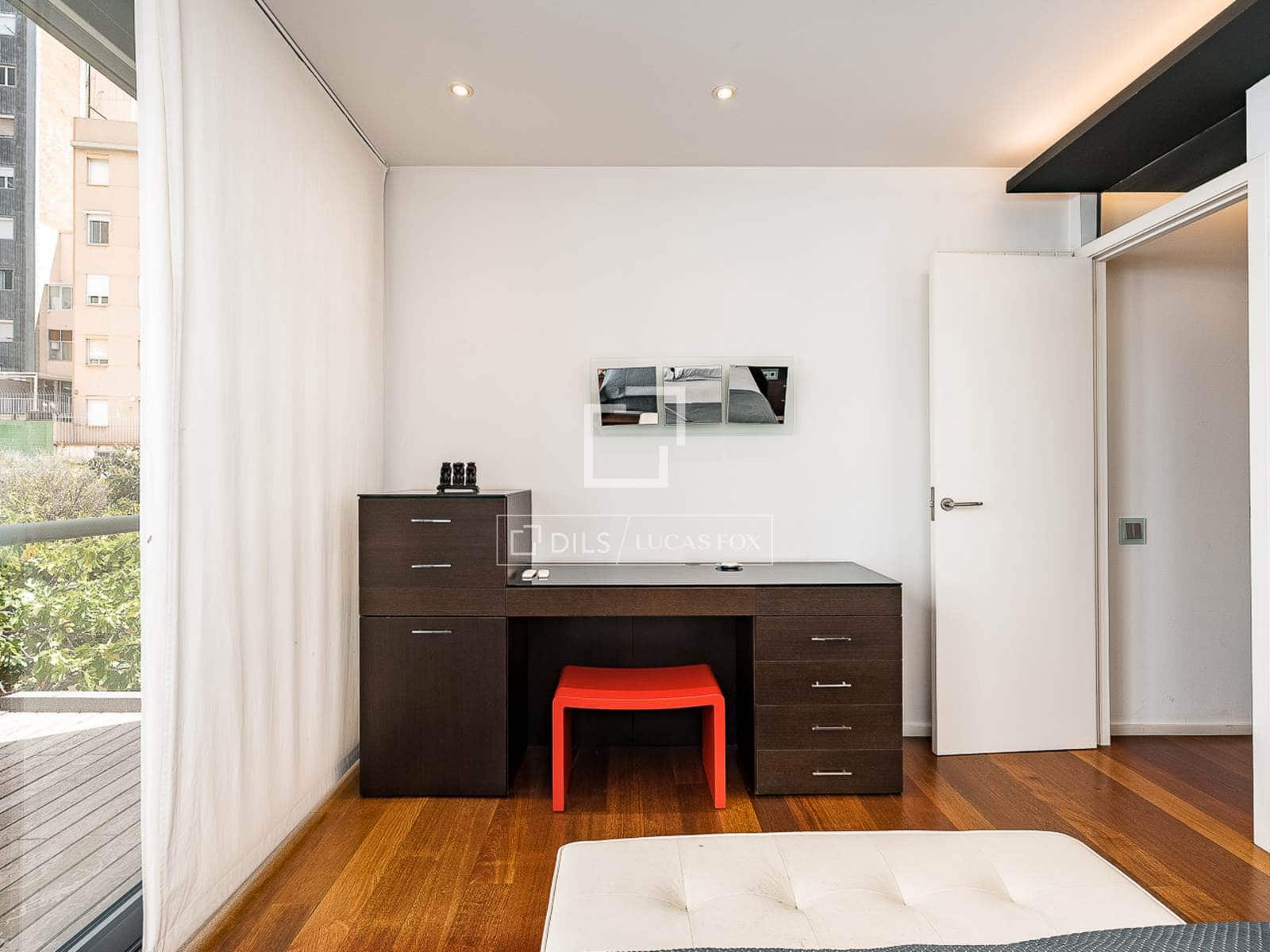 4 bedroom Villa for sale in Barcelona city with pool garage - € 1,300,000 (Ref: 9965782)
