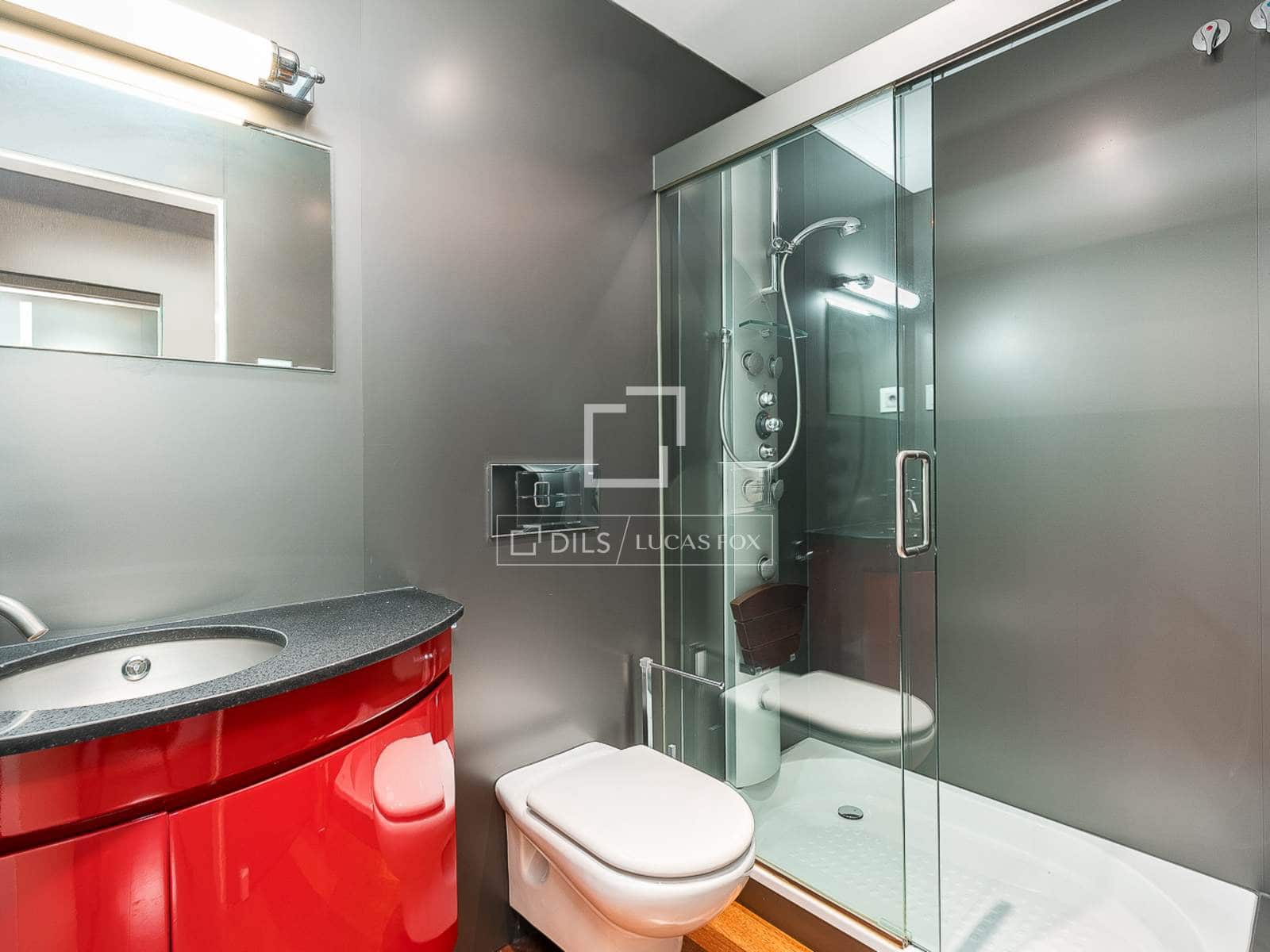 4 bedroom Villa for sale in Barcelona city with pool garage - € 1,300,000 (Ref: 9965782)