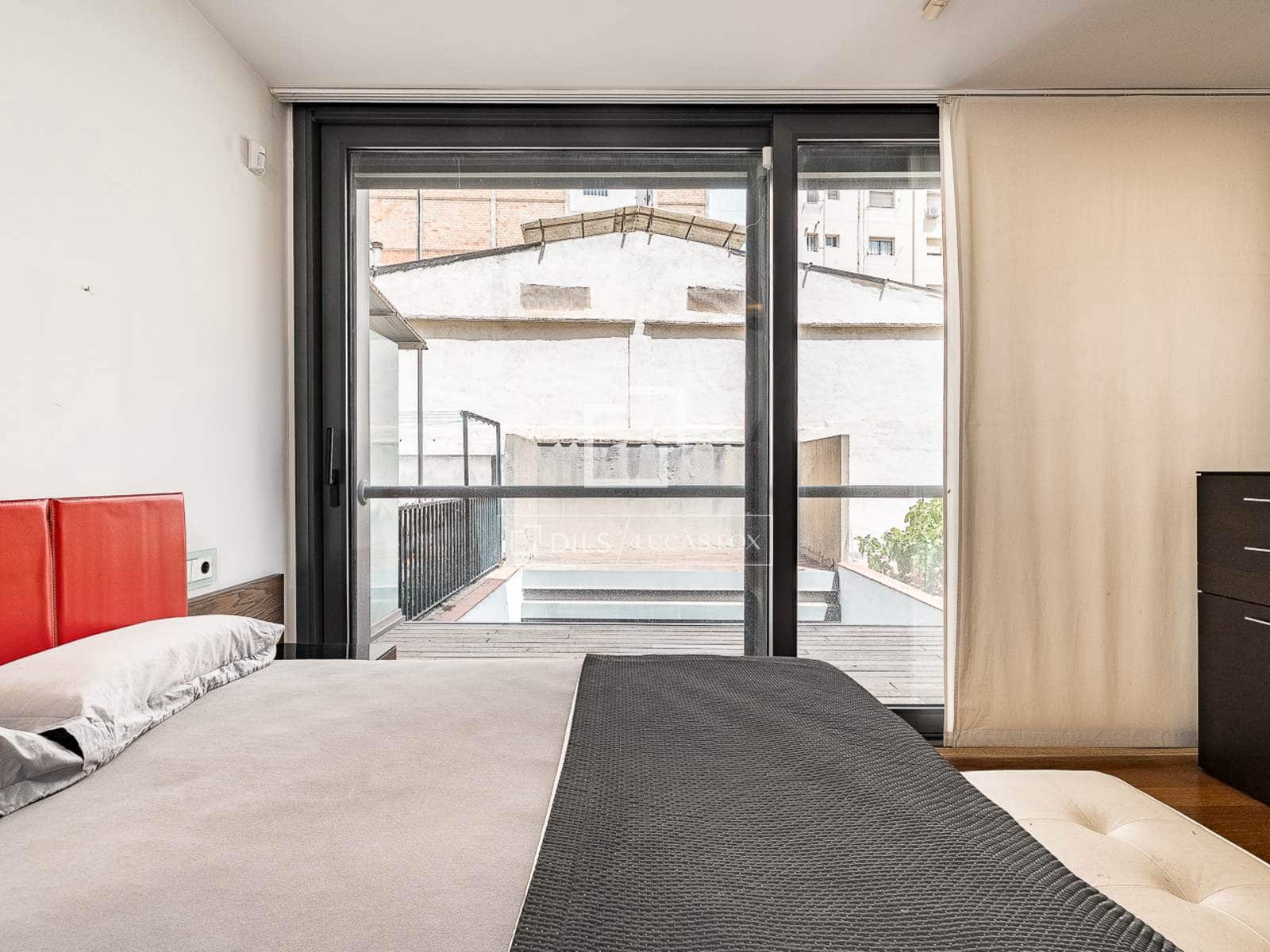 4 bedroom Villa for sale in Barcelona city with pool garage - € 1,300,000 (Ref: 9965782)