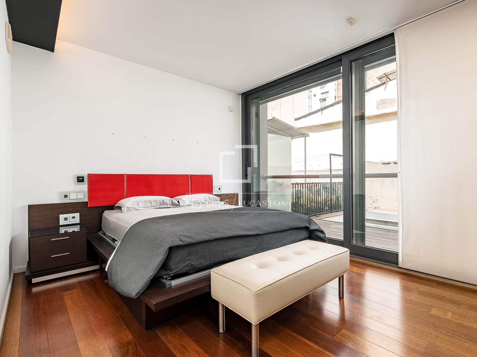 4 bedroom Villa for sale in Barcelona city with pool garage - € 1,300,000 (Ref: 9965782)