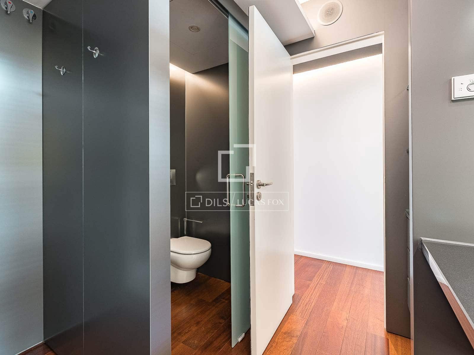4 bedroom Villa for sale in Barcelona city with pool garage - € 1,300,000 (Ref: 9965782)