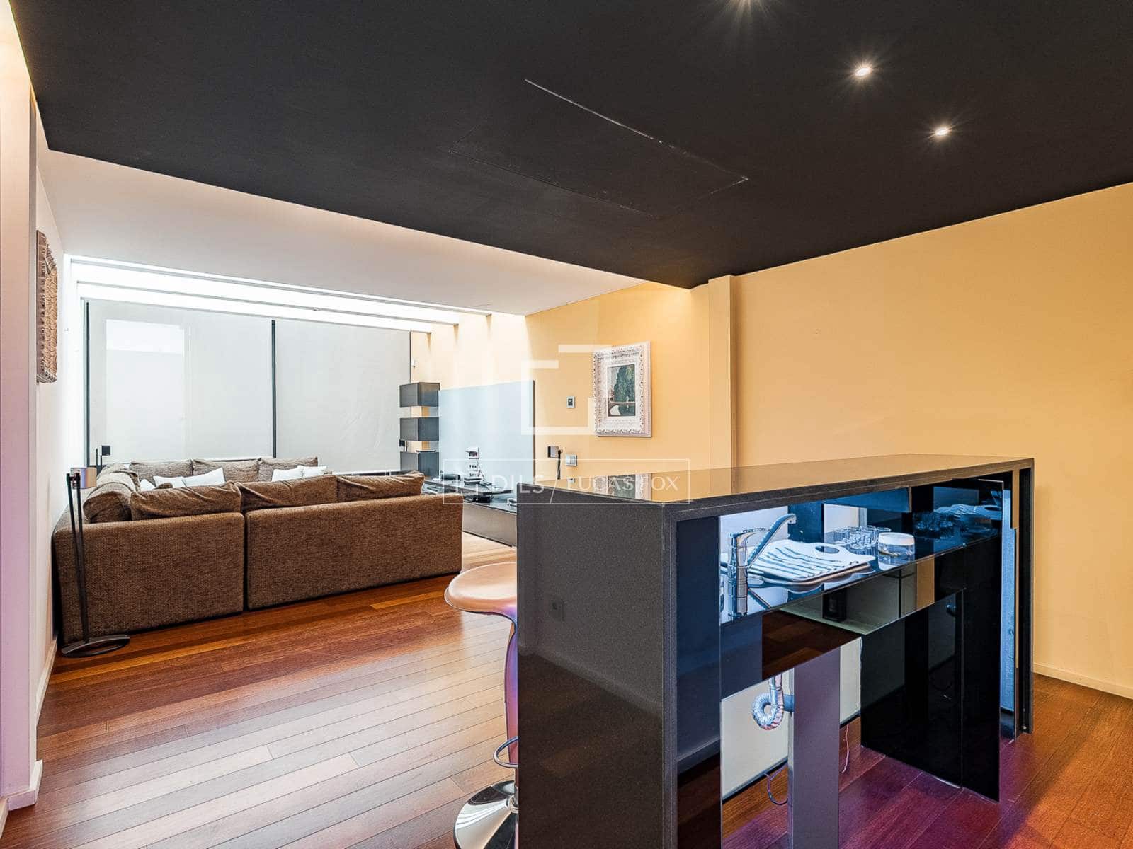 4 bedroom Villa for sale in Barcelona city with pool garage - € 1,300,000 (Ref: 9965782)