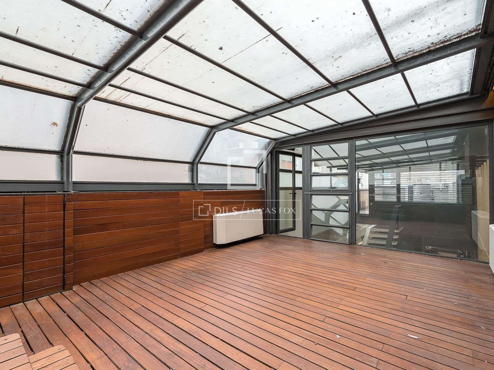 4 bedroom Villa for sale in Barcelona city with pool garage - € 1,300,000 (Ref: 9965782)