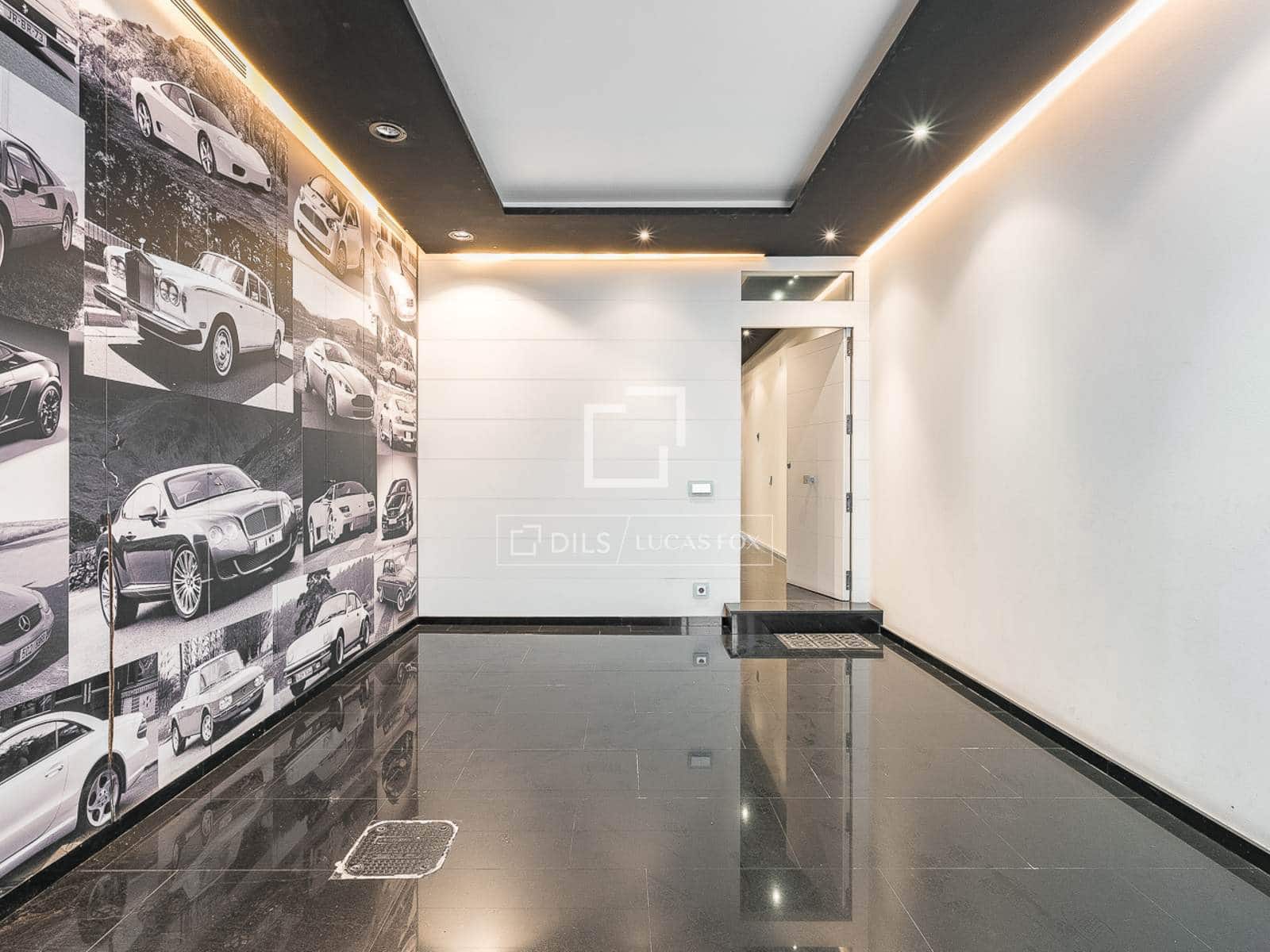 4 bedroom Villa for sale in Barcelona city with pool garage - € 1,300,000 (Ref: 9965782)