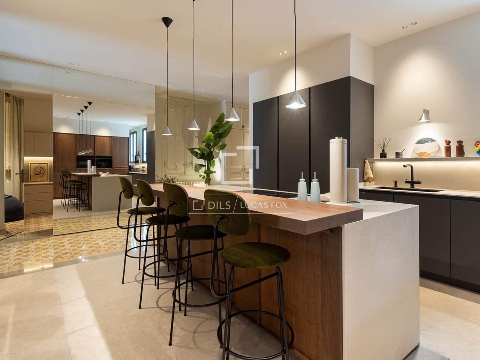 4 soveværelse Lejlighed til salg i Barcelona by med garage - € 2.500.000 (Ref: 9965872)
