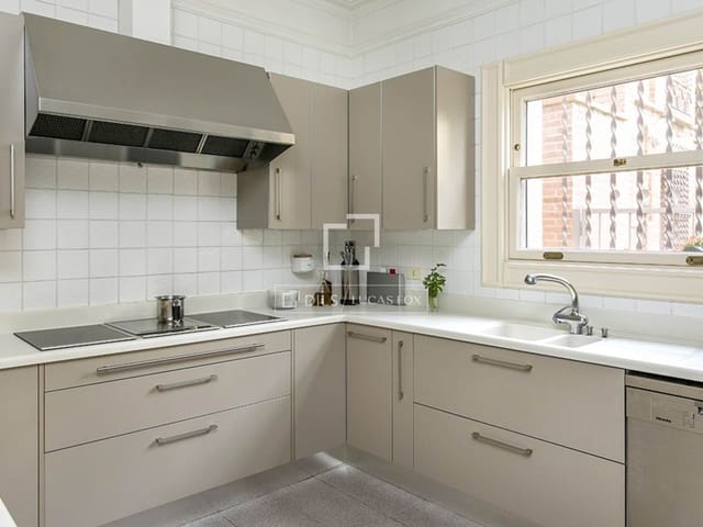 6 soveværelse Villa til salg i Barcelona by med swimmingpool garage - € 5.980.000 (Ref: 9965873)
