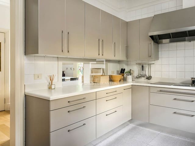 6 soveværelse Villa til salg i Barcelona by med swimmingpool garage - € 5.980.000 (Ref: 9965873)
