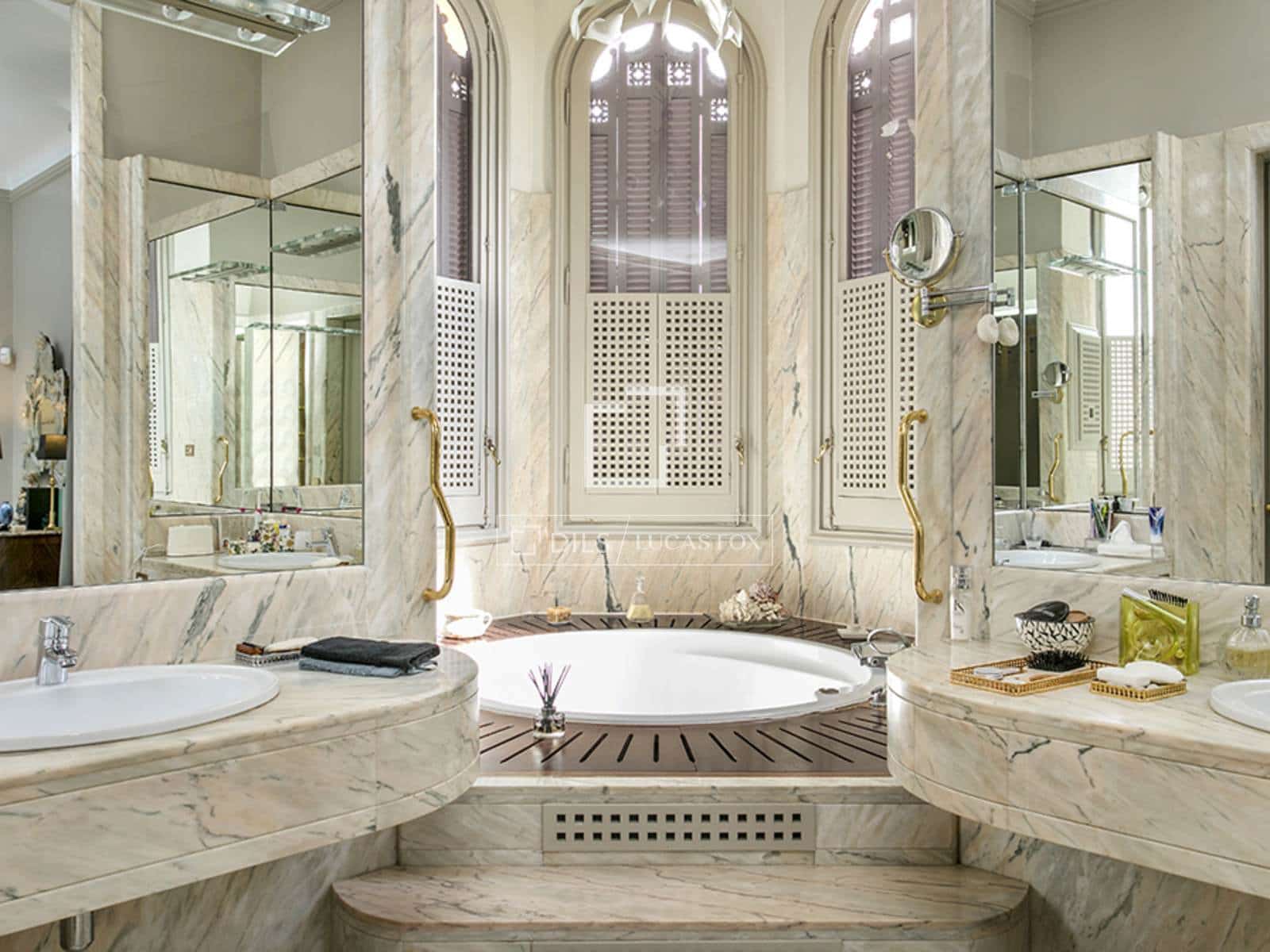 6 bedroom Villa for sale in Barcelona city with pool garage - € 5,980,000 (Ref: 9965873)