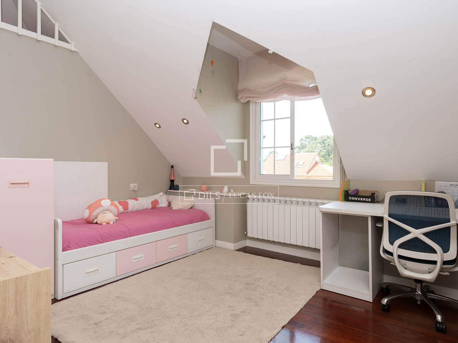 6 camera da letto Villa in vendita in Vigo con garage - 950.000 € (Rif: 9966069)
