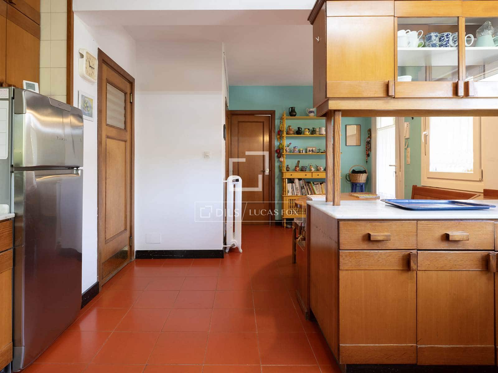 5 camera da letto Villa in vendita in Tomino con piscina garage - 420.000 € (Rif: 9966070)