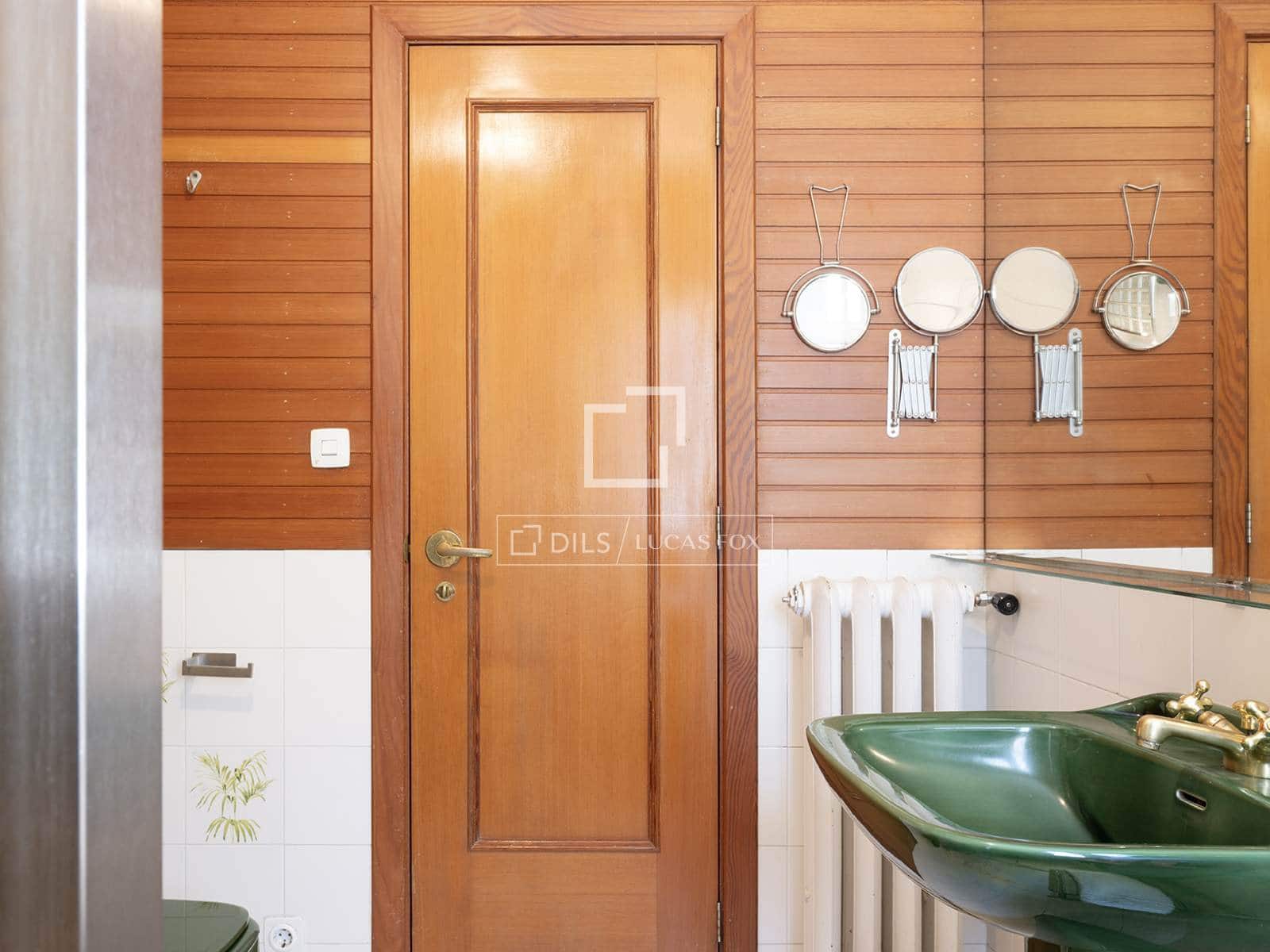 5 camera da letto Villa in vendita in Tomino con piscina garage - 420.000 € (Rif: 9966070)