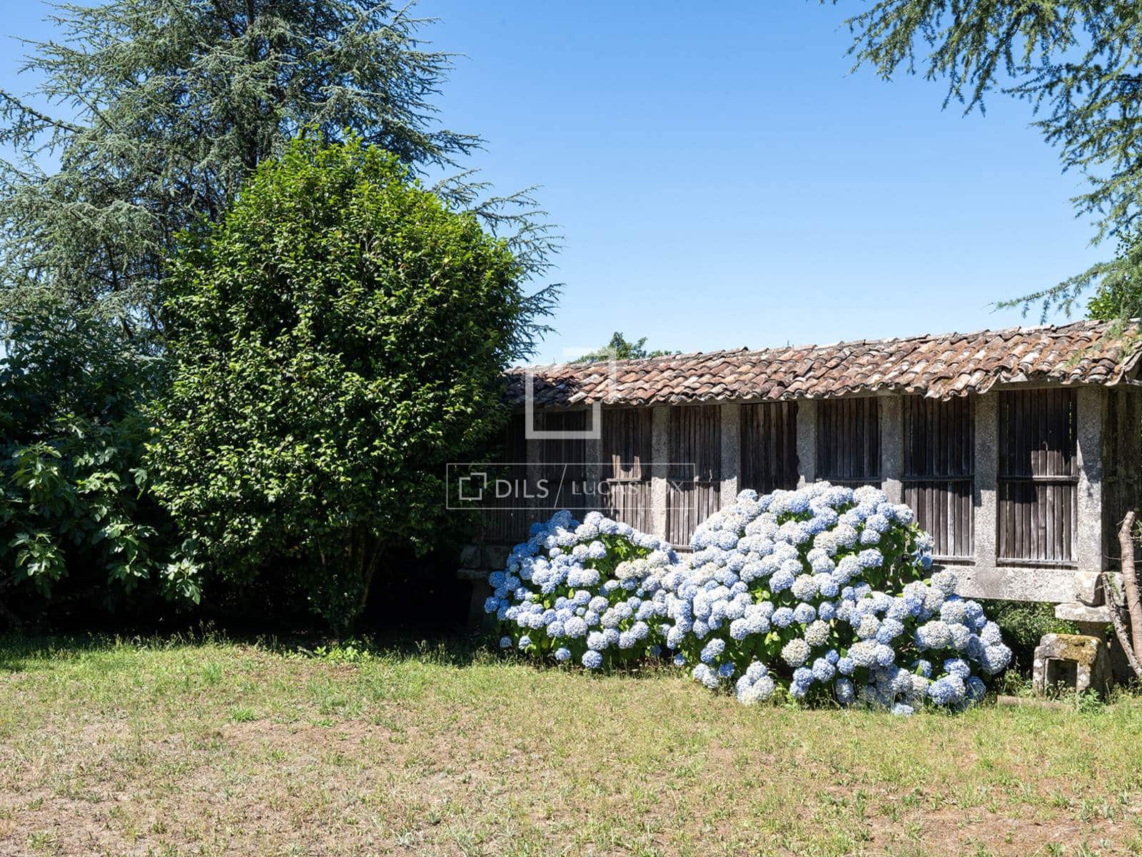 5 camera da letto Villa in vendita in Tomino con piscina garage - 420.000 € (Rif: 9966070)