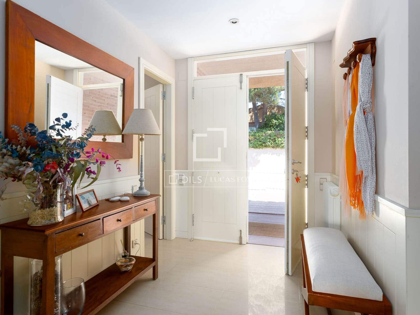 4 camera da letto Villa in vendita in Sant Vicenc de Montalt con piscina garage - 1.100.000 € (Rif: 9967091)