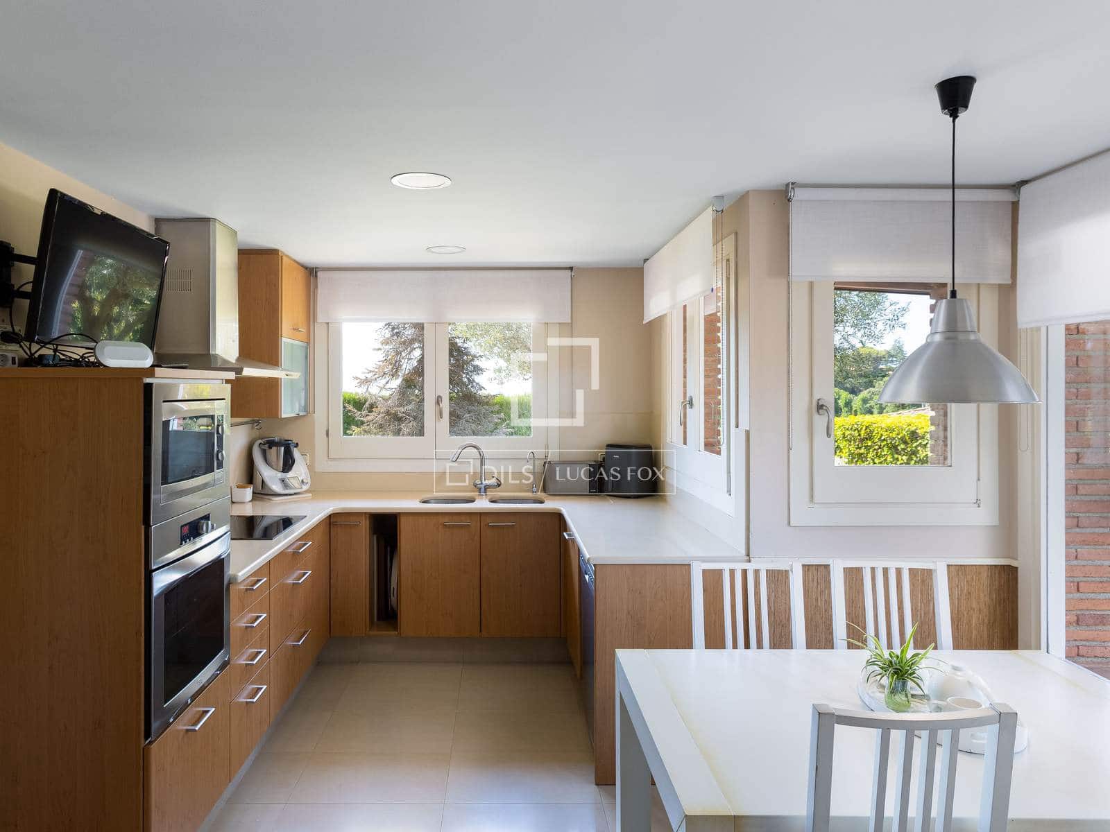 4 camera da letto Villa in vendita in Sant Vicenc de Montalt con piscina garage - 1.100.000 € (Rif: 9967091)