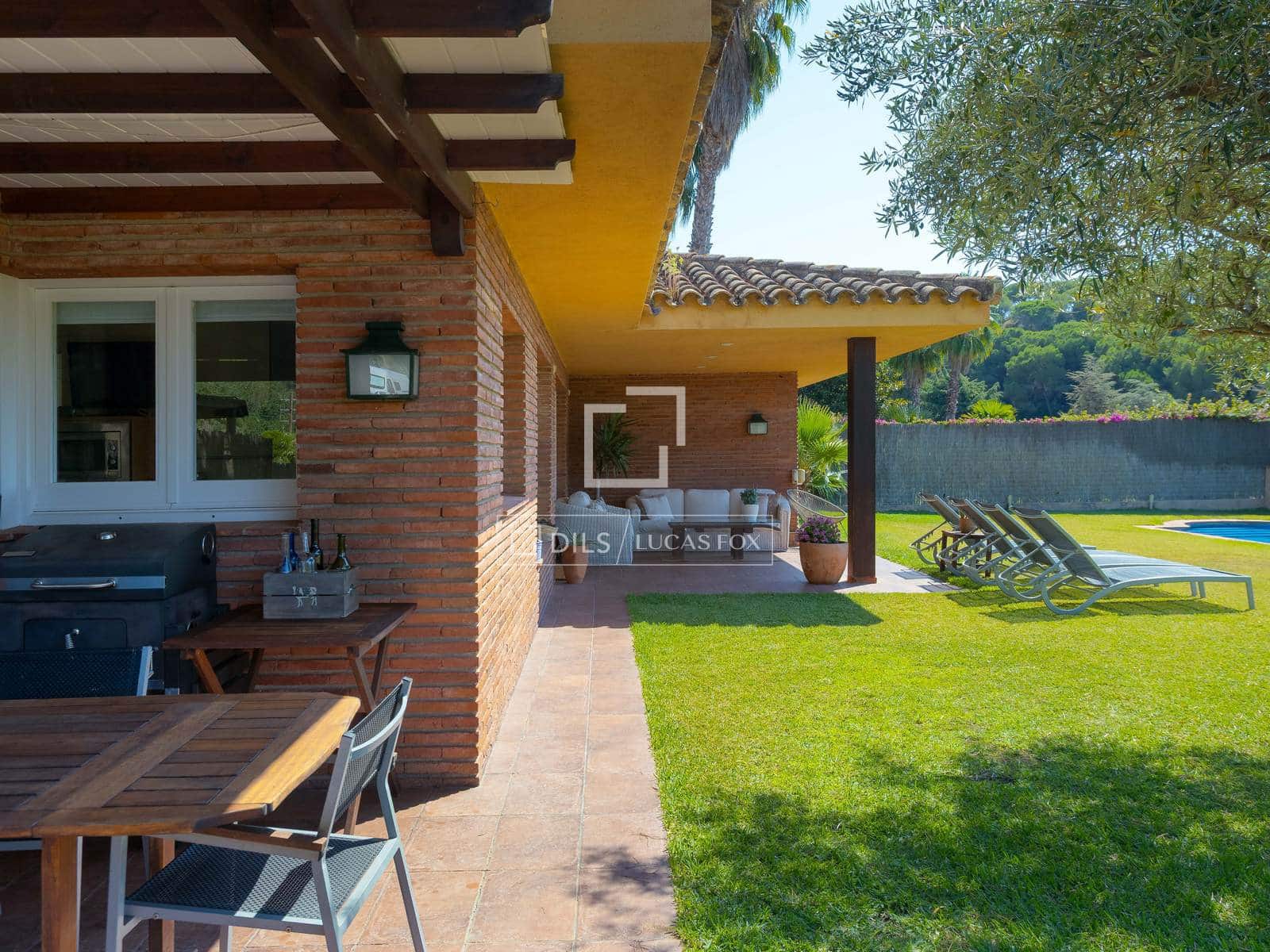 4 camera da letto Villa in vendita in Sant Vicenc de Montalt con piscina garage - 1.100.000 € (Rif: 9967091)