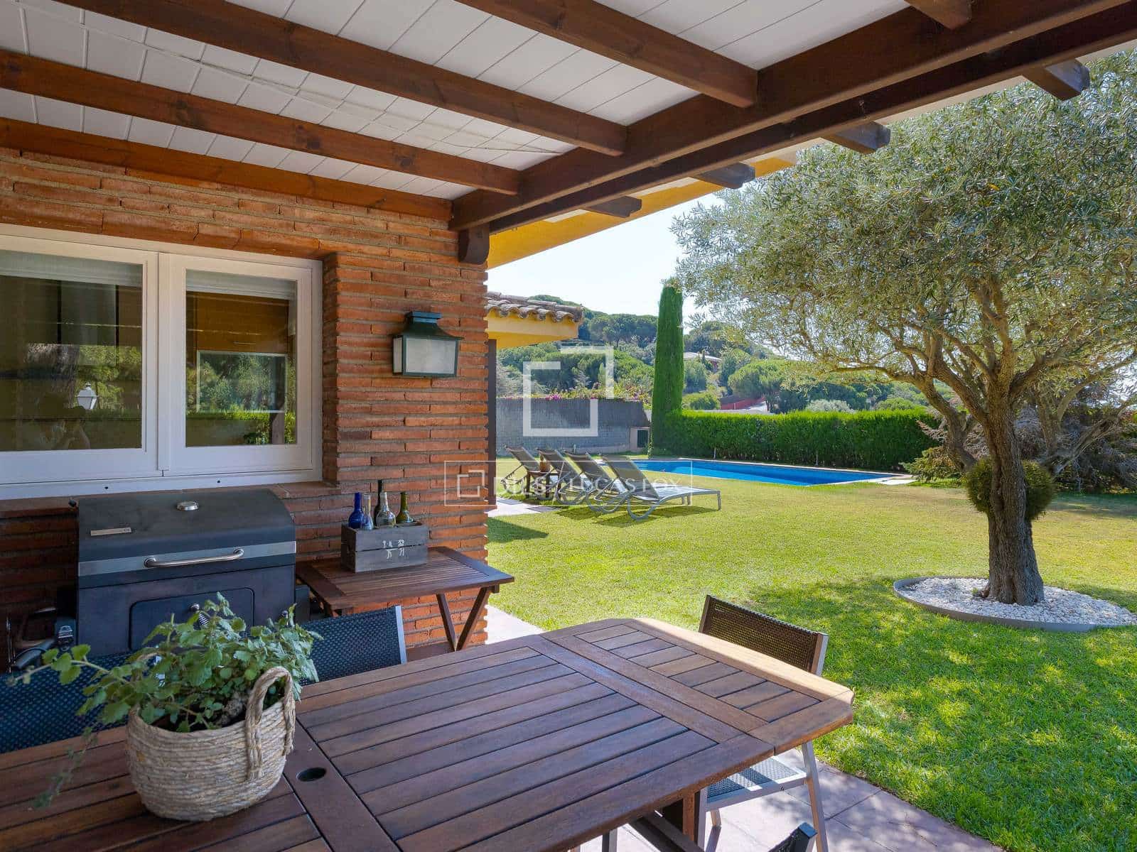 4 camera da letto Villa in vendita in Sant Vicenc de Montalt con piscina garage - 1.100.000 € (Rif: 9967091)