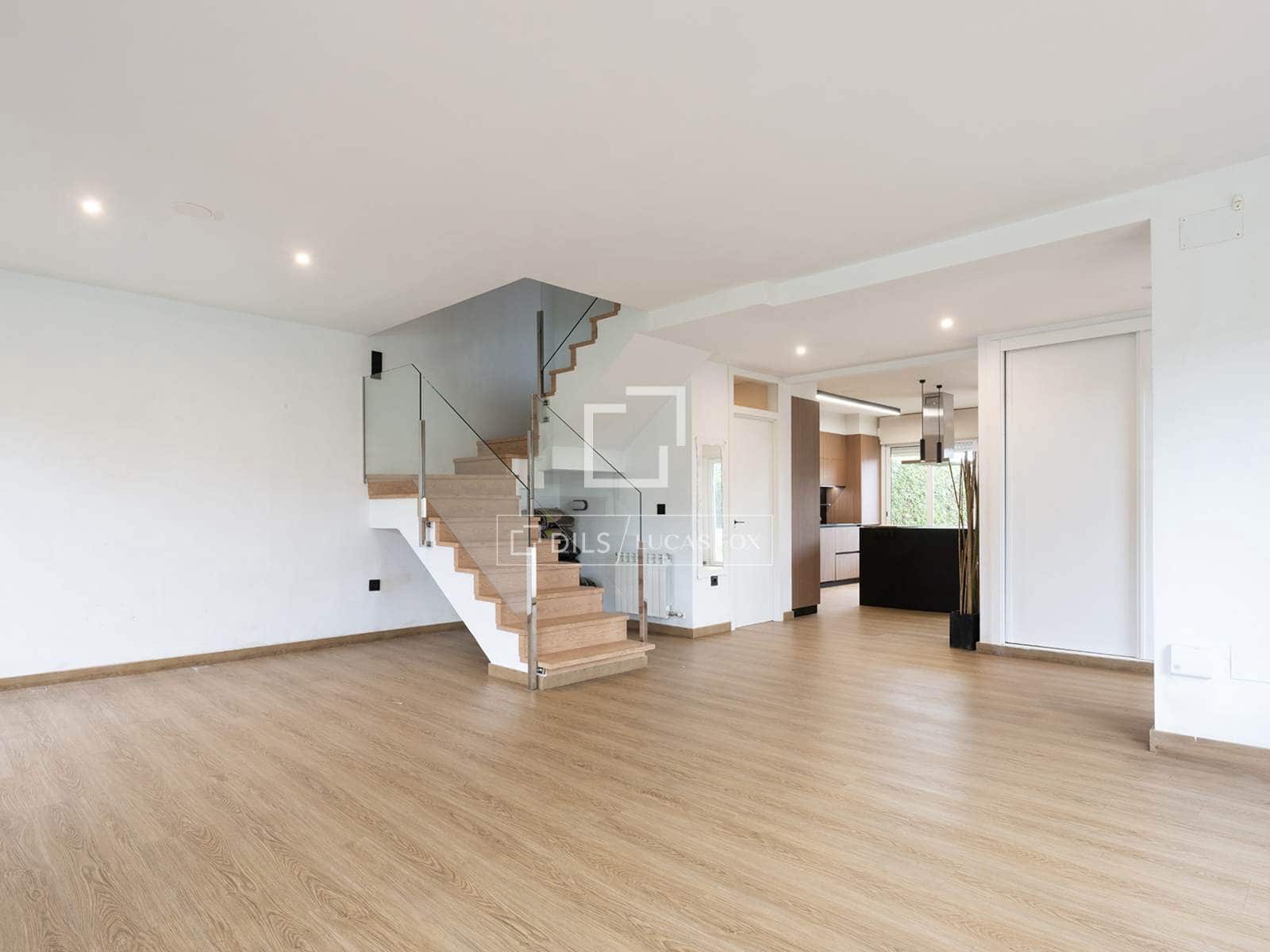 3 slaapkamer Villa te koop in Sanxenxo met zwembad garage - € 450.000 (Ref: 9967961)