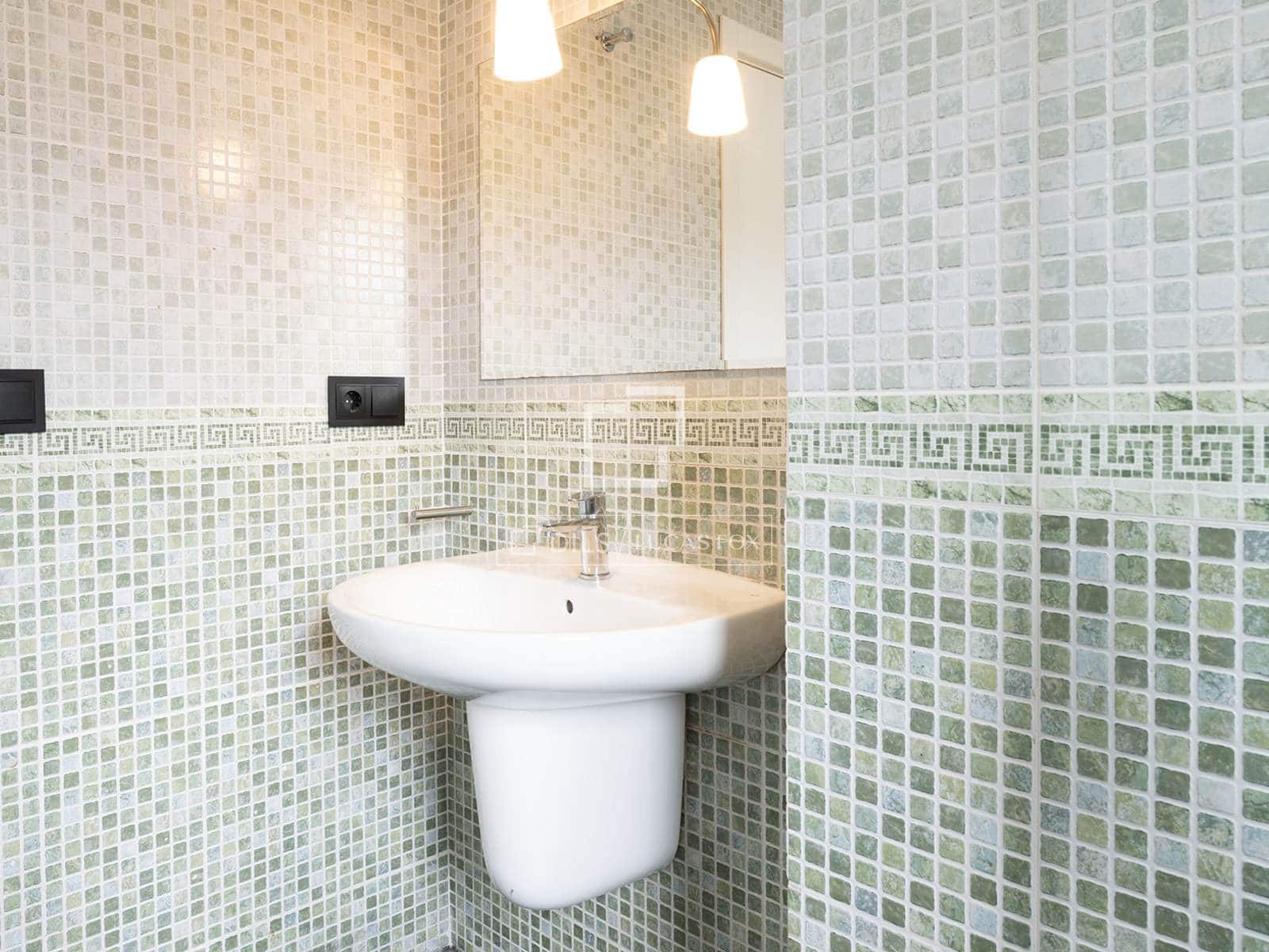 3 slaapkamer Villa te koop in Sanxenxo met zwembad garage - € 450.000 (Ref: 9967961)