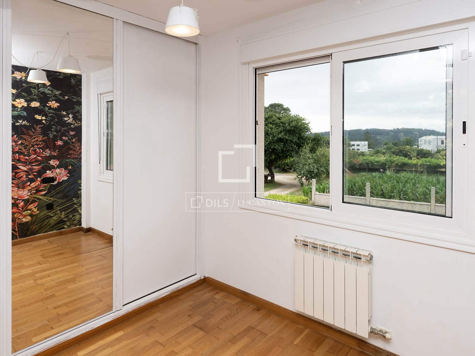 3 slaapkamer Villa te koop in Sanxenxo met zwembad garage - € 450.000 (Ref: 9967961)