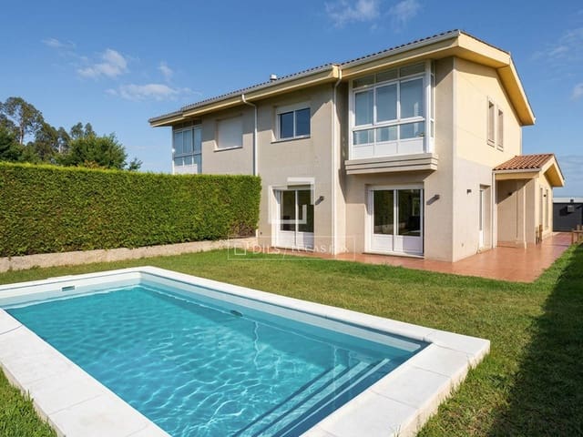 3 slaapkamer Villa te koop in Sanxenxo met zwembad garage - € 450.000 (Ref: 9967961)
